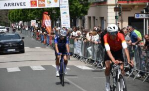 Alimco-Campagnolo en el Tour du Carmausin Segala, en Tarn-Occitanie (Francia)